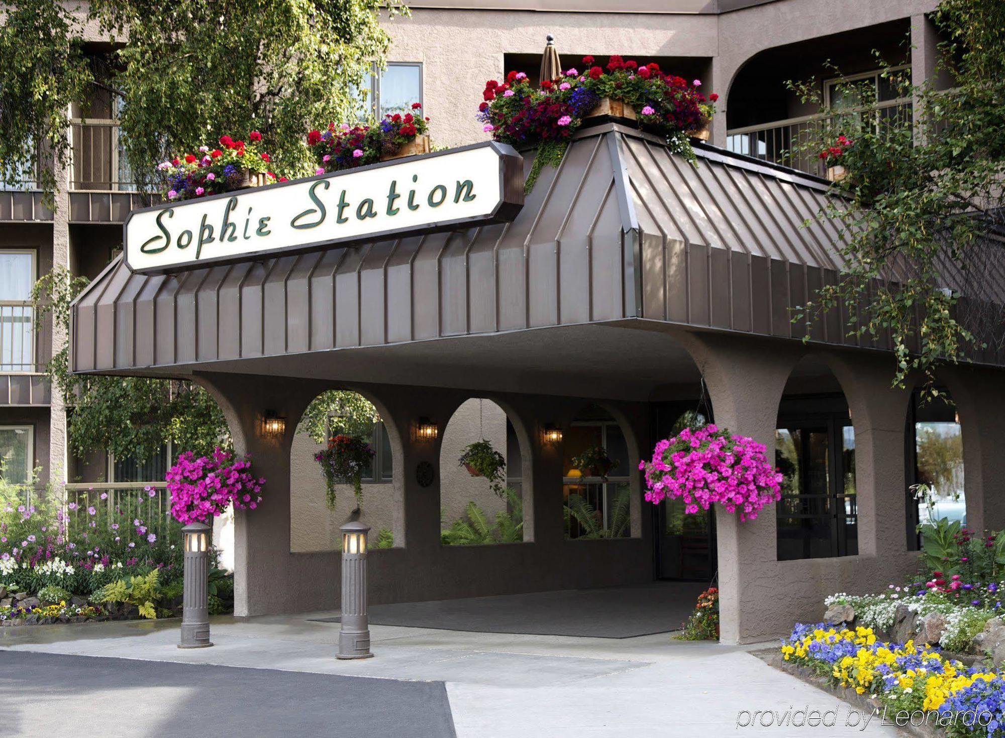 Sophie Station Suites Fairbanks Exterior photo
